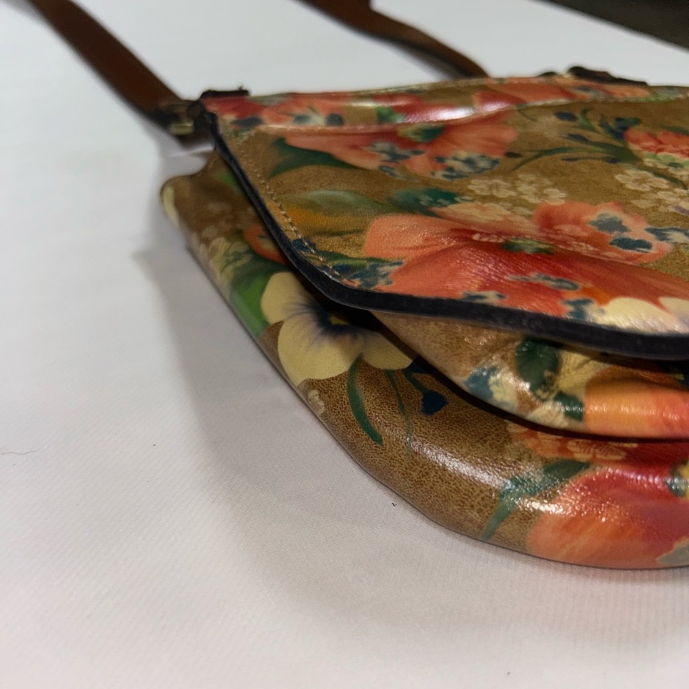 Patricia Nash glazed leather floral studded messenger crossbody - Picture 6 of 16